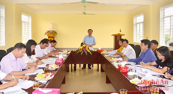 Toàn cảnh cuộc làm việc.