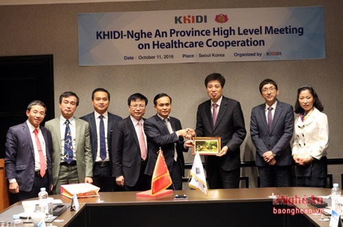 Trong khuôn khổ Hội thảo, đại diện lãnh đạo tỉnh đã cuộc gặp gỡ và làm việc trực tiếp với lãnh đạo KHIDI và các nhà đầu tư liên quan.