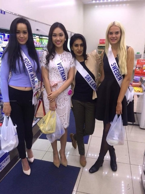  Phương Linh được xếp ở cùng phòng với đại diện của đất nước miss Sri Lanka. 