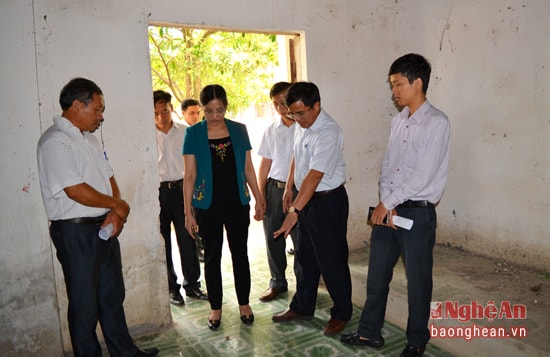 Ô nhiễm môi trường từ kho thuốc bảo vệ thực vật ở Trường Tiểu học xã Diễn Quảng.