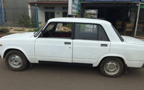 Một chiếc Lada cũ