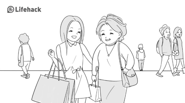 Mẹ luôn luôn là một người bạn tuyệt vời khi đi mua sắm.