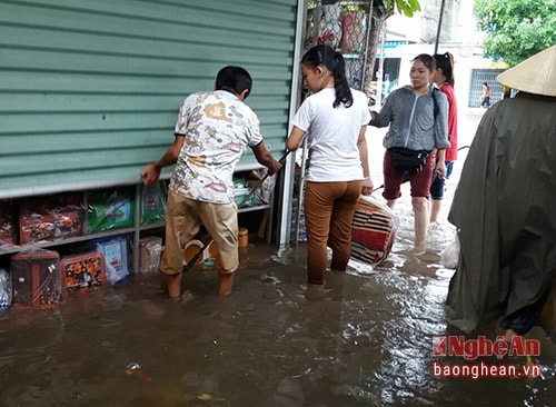 Tiểu thương chợ Hưng Dũng 