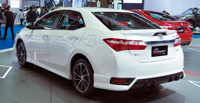 Toyota Corolla Altis là một trong những mẫu xe bán chạy nhất thế giới hiện nay