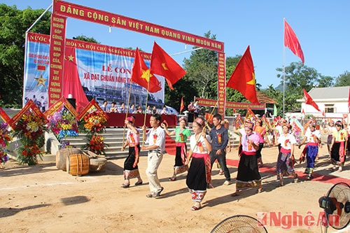 Xã Thạch giám, huyện tương Dương- xã 30a đầu tiên cả nước đạt chuẩn nông thôn mới