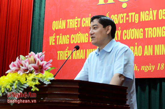 Đồng chí Nguyễn Đắc Vinh - Ủy viên Trung ương Đảng- Bí thư Tỉnh ủy thông báo nhanh