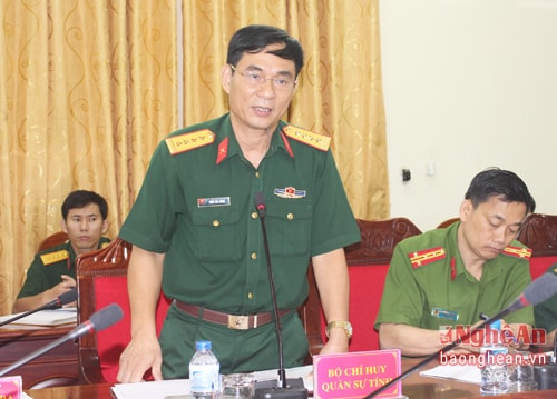 Đại diện Bộ Chỉ huy Quân sự tỉnh phát biểu tại hội nghị. 
