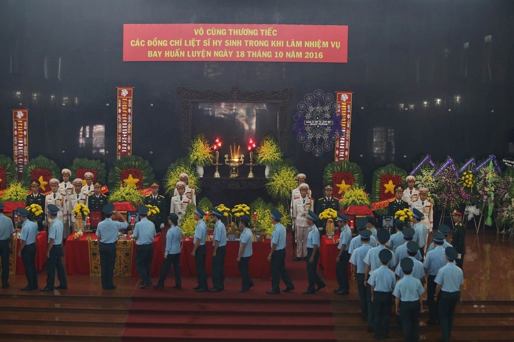 Nuoc mat tien dua 3 phi cong EC-130 hinh anh 1