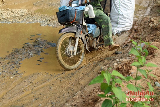 Tham gia giao thông qua những điểm này thực sự là 1 khó khăn.