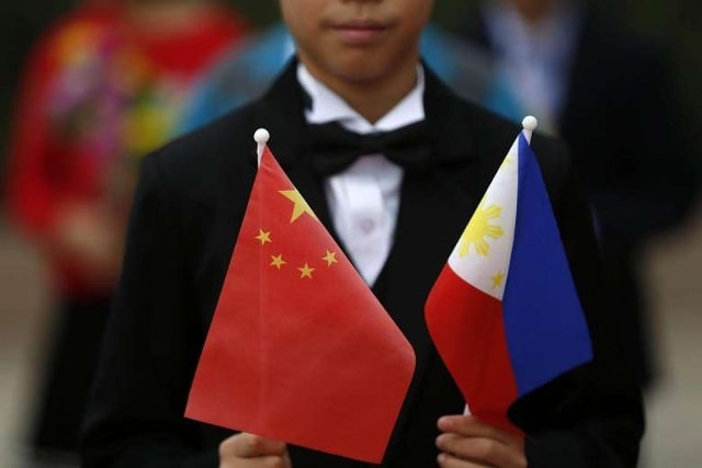 Phillipines đang “xoay trục” sang Trung Quốc? Ảnh: EPA.