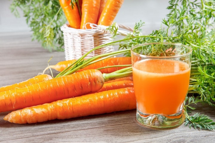 Cà rốt: Giàu vitamin A, không chỉ tốt cho mắt mà còn là yếu tố cần thiết trong quá trình phục hồi các tế bào da.