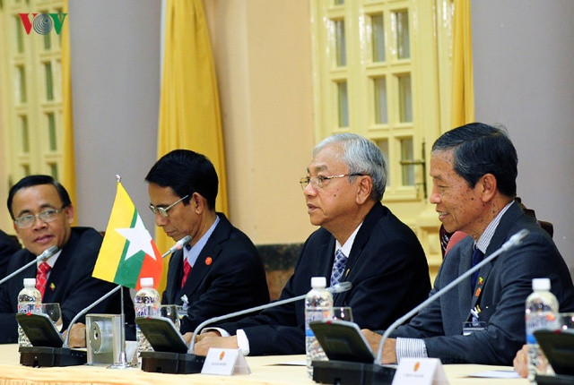 Tổng thống Myanmar Htin Kyaw bay tỏ vui mừng được đến thăm Việt Nam.