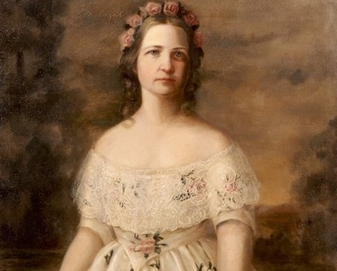 Trước khi kết hôn với tổng thống Abraham Lincoln, Mary Todd từng được đối thủ chính trị lớn của Lincoln, Stephen Douglas, tán tỉnh. Trong khi ông Lincoln cao hơn 1m9, bà Mary chỉ sở hữu chiều cao khoảng 1m57. Vị đệ nhất phu nhân này được xem là người hoạt bát và bốc đồng nhưng cuộc đời có nhiều bi kịch. Cú sốc sau khi tổng thống Lincoln bị ám sát vào năm 1865 đã khiến Mary Todd đau buồn suốt 17 năm và tiếp tục rơi vào một thế giới hoang tưởng về sự nghèo đói và giết người khi con trai qua đời. Bà ra đi vào năm 1882 tại nhà của chị gái mình ở Springfield, bang Massachusetts, Mỹ - chính ngôi nhà mà năm xưa bà rời đi lấy chồng. Ảnh: whitehousehistory.