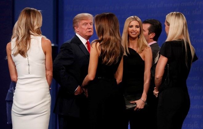 Trump va 'con nghien' phat ngon tren Twitter luc 3h sang hinh anh 2
