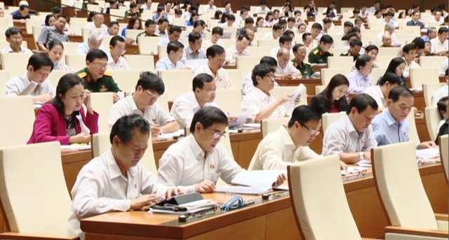 Đại biểu dự buổi làm việc của kỳ họp thứ 2,Quốc hội Khóa XIV sáng 27/10