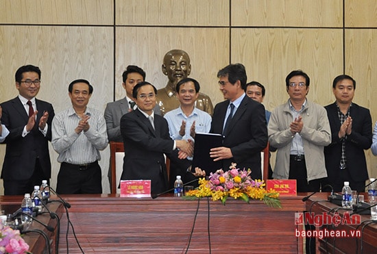 Hai bên ký kết biên bản ghi nhớ.