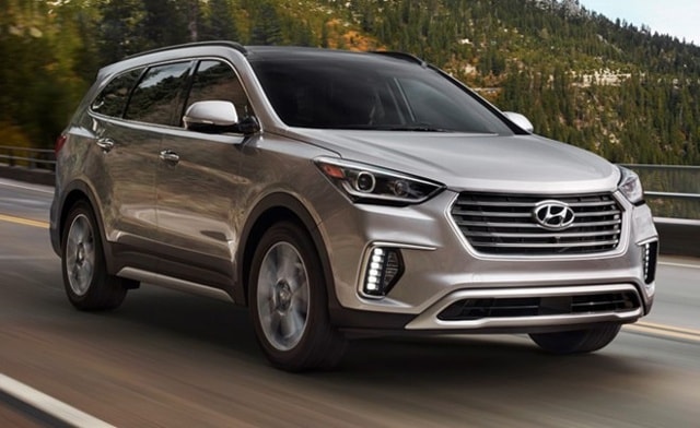 7. Hyundai: Với sự xuất hiện của Santa Fe trong danh sách, thứ hạng của nhà sản xuất ôtô Hàn Quốc Hyundai cũng đã tăng 2 bậc lên vị trí thứ 7. Hãng này có 7 model được Consumer Reports đánh giá cao cùng số điểm tin cậy là 66.