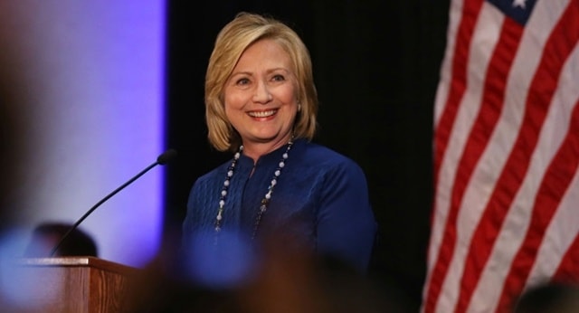 Bà Hillary Clinton