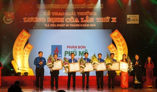 Trao giải thưởng Lương Định Của năm 2015, ảnh internet