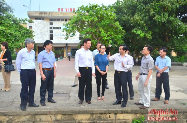 Đoàn công tác công ty Hemaraj khảo sát thực tế tại Ga Vinh.