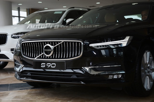 Volvo S90 2017, đối thủ  Mercedes-Benz E-Class, chốt giá 2,7 tỷ Đồng ở Việt Nam - Ảnh 6.