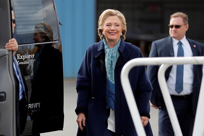 Ứng viên đảng Dân chủ Hillary Clinton trong chuyến vận động cử tri ở White Plains, New York ngày 4/11. Ảnh: Reuters.