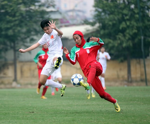 U19 nữ Việt Nam thi đấu quyết tâm trước đối thủ được đánh giá cao hơn U19 nữ Iran.