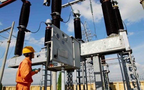EVN bất ngờ báo lỗ gần 1 nghìn tỷ trong 6 tháng