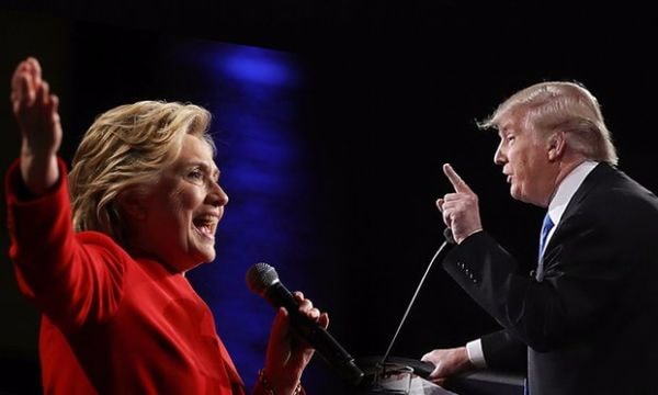 Hai ứng cử viên Hillary Clinton và Donald Trump gặp gỡ những người ủng hộ ngay trước ngày bầu cử. Ảnh: Theguardian