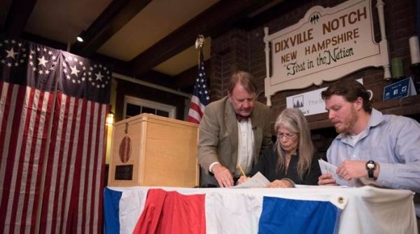 Ngôi làng nhỏ New Hampshire là nơi đầu tiên mở cửa cho cử tri Mỹ đi bầu cử vào rạng sáng ngày 8/11. Ảnh: Geo Tv Network