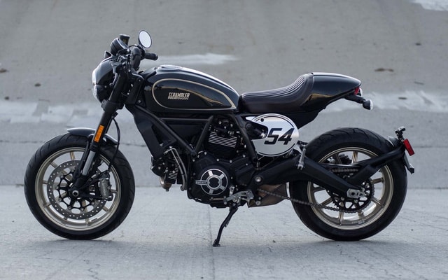 Màu sơn đặc biệt của Ducati Scrambler Cafe Racer cũng được đặt tên là màu Black Coffee.