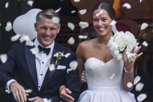 trump-tung-khen-vo-cua-schweinsteiger-la-dep-nhat-the-gioi
