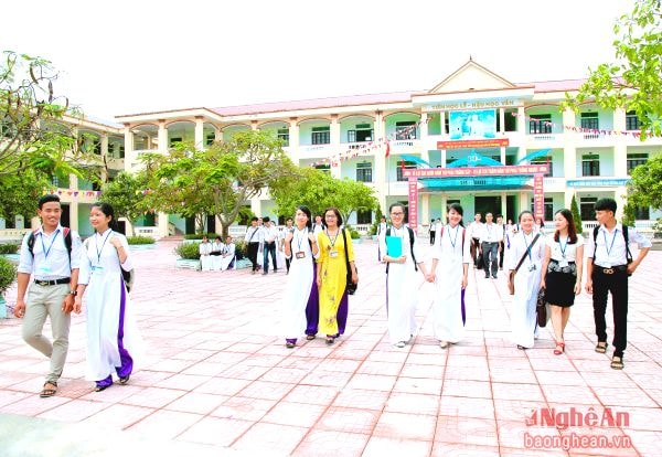 Quang cảnh nhà trường
