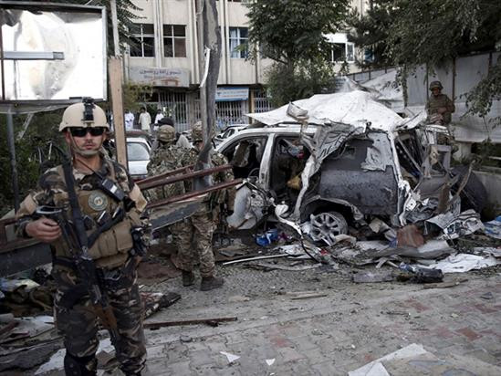 Hiện trường vụ đánh bom lãnh sứ quán Đức tại Afghanistan.