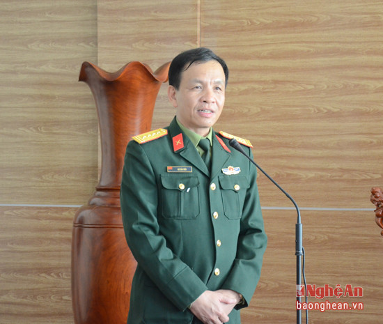 Đại tá Hà Tân Tiến phát biểu nhận nhiệm vụ mới.