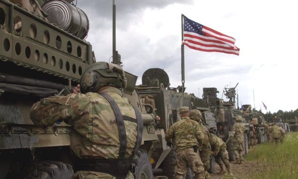 Quân đội Mỹ tham gia một cuộc tập trận của NATO ở Latvia(Nguồn: Guardian)