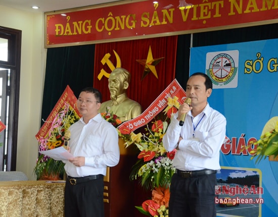 Thí sinh trình bày phần thi vấn đáp.