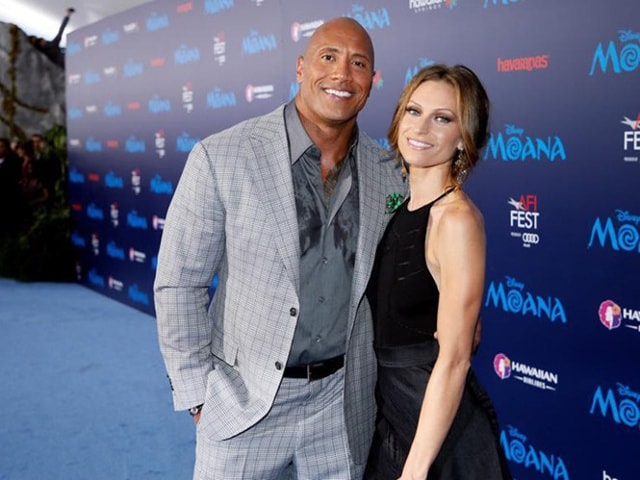 Dwayne “The Rock” Johnson và bạn gái Lauren Hashian /// Ảnh: Reuters