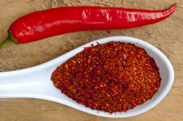 Bột ớt chứa beta-caroten, giúp giữ mức cholesterol của cơ thể luôn dưới sự kiểm soát và bảo vệ trái tim khỏe mạnh. 