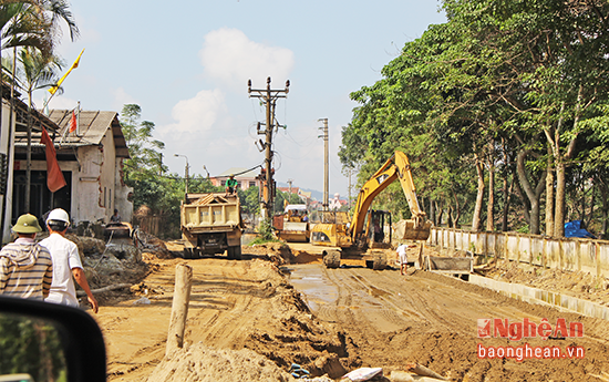 Thi công đường Namiagiu do Hàn Quốc đầu tư tại thành phố Vinh.