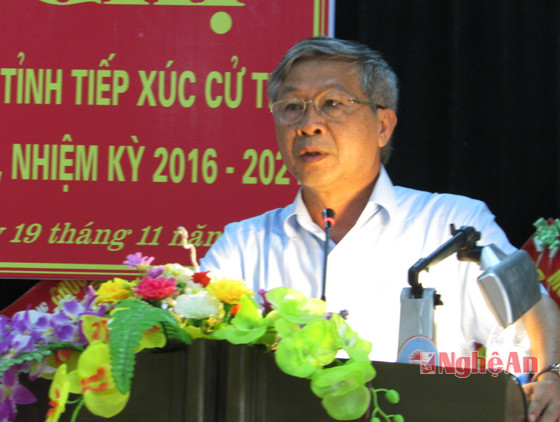 Đc Vi Văn Định, bí thư huyện ủy trả lời một số vấn đề và kiến nghị với cử tri tỉnh