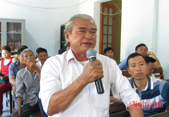 ông Nguyễn Ngọc Linh- xóm trưởng xóm trung tâm nêu vấn đề trong cấp giấy chứng nhận quyền sử dụng đất