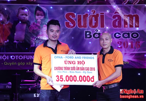 Chi hội For and Friends ủng hộ cho các cháu ở bản cao Hín Pèn.