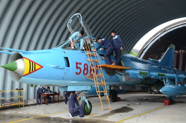 Do đó có thể khẳng định rằng Su-22 của Việt Nam do Ukraine hiện đại hóa vẫn chưa được trang bị radar. Nếu muốn bắn tên lửa đối hạm thì mục tiêu phải được chỉ thị từ một nguồn khác như máy bay Su-30MK2 hoặc trạm radar cảnh giới từ đất liền. Ảnh PK-KQ.