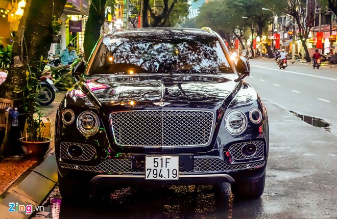 Anh Bentley Bentayga - sieu SUV gia 19 ty dong o Sai Gon hinh anh 4