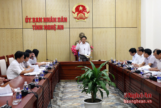 Đồng chí Lê Minh Thông chủ trì cuộc họp