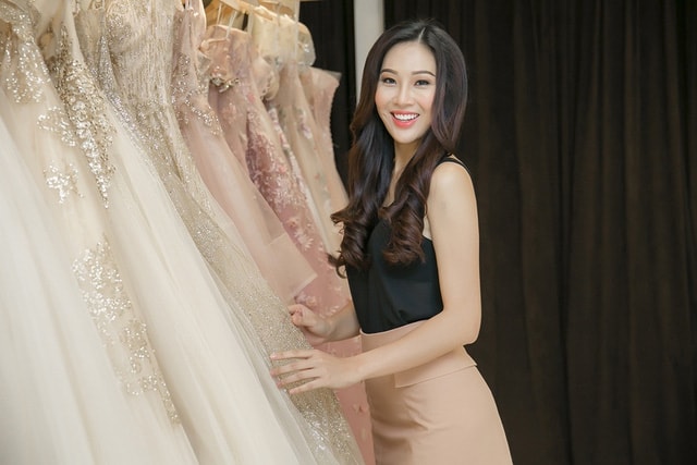Những cảnh quay chăm chút khắc hoạ vẻ đẹp của quê hương được Diệu Ngọc giới thiệu bằng tiếng Anh trôi chảy đã gây ấn tượng mạnh với công chúng.
