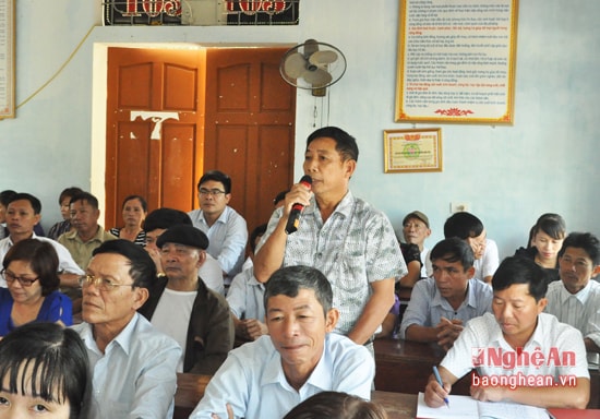 Cử tri xóm 10 kiến nghị 