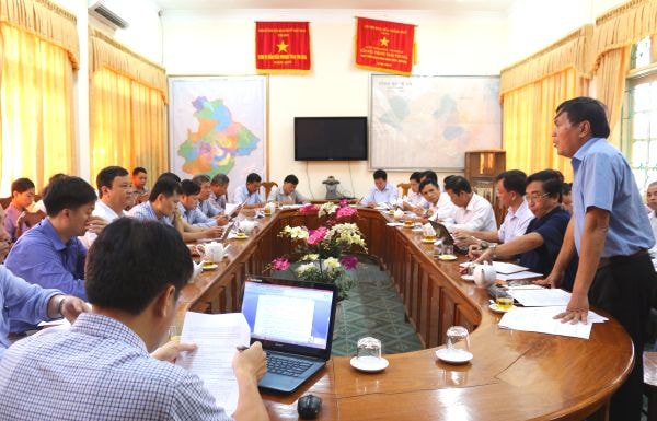 Buổi làm việc giữa lãnh đạo, các phòng ban huyên Tương Dương và Công ty CP Lâm nghiệp Tháng Năm về phát triển rừng nguyên liệu trên địa bàn.