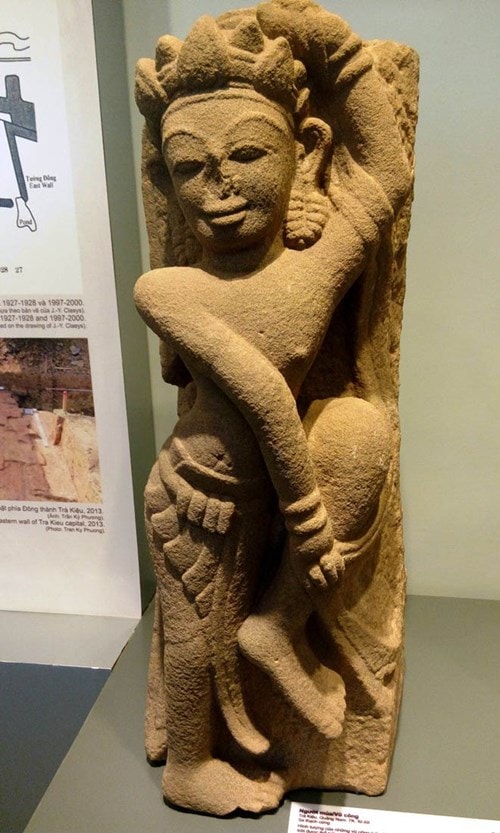 Tượng Vũ công.